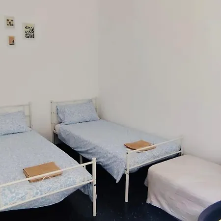 Cozy Near Center Apartmán